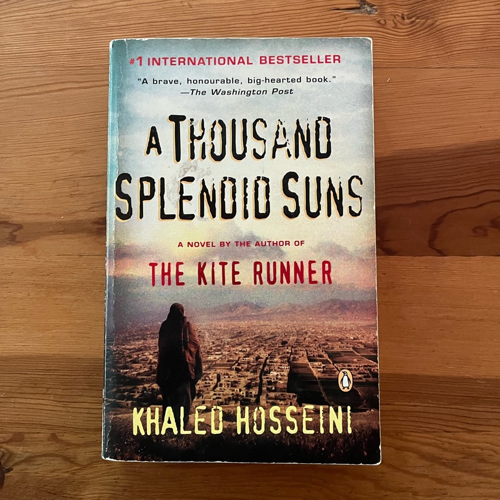 A Thousand Splendid Suns book
